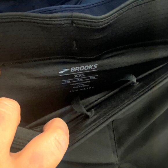 Brooks NWT Mens Sherpa 5" Running Shorts XXL Black Pockets Pull On Athleisure - Picture 4 of 8